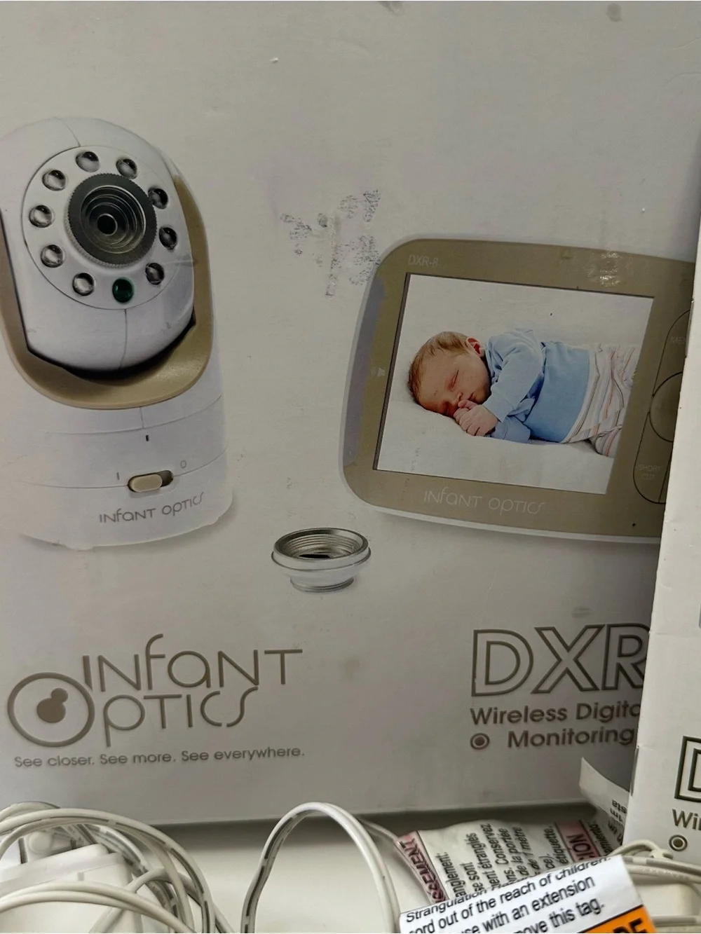 Infant Optics DXR-8 Wireless Digital Video Baby Monitor - White/Cream